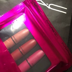 MAC TRIO LIPSTICK SET